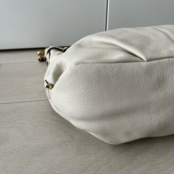 *SOLD LOCAL* COACH | Vintage 2000’s shoulder bag - Picture 2 of 8